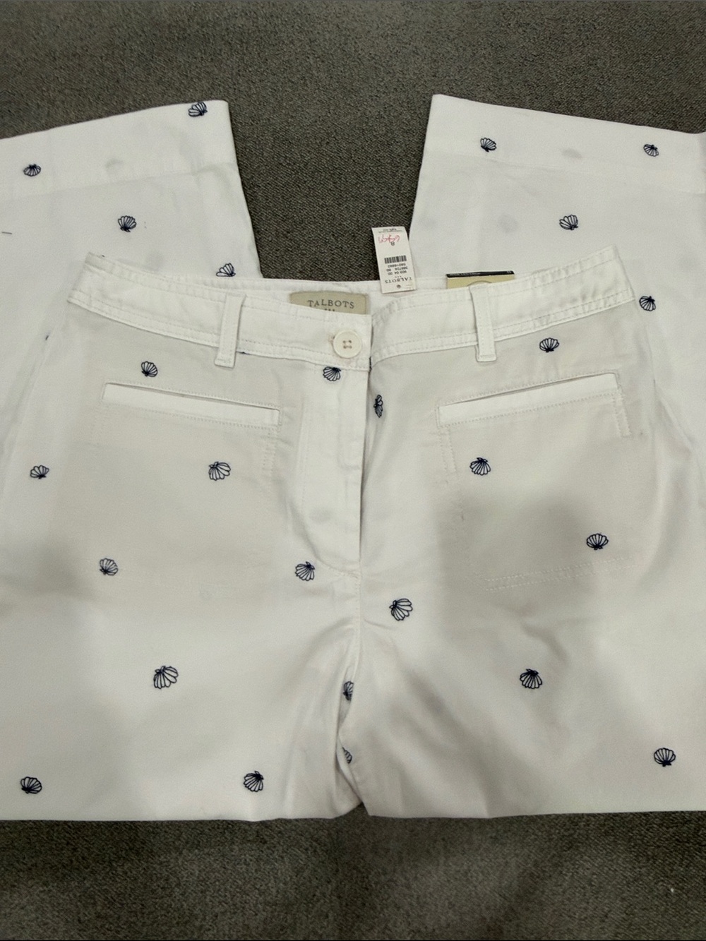 New-Talbots White Relaxed Jeans with Navy Shell Embroidery - Picture 4 of 6